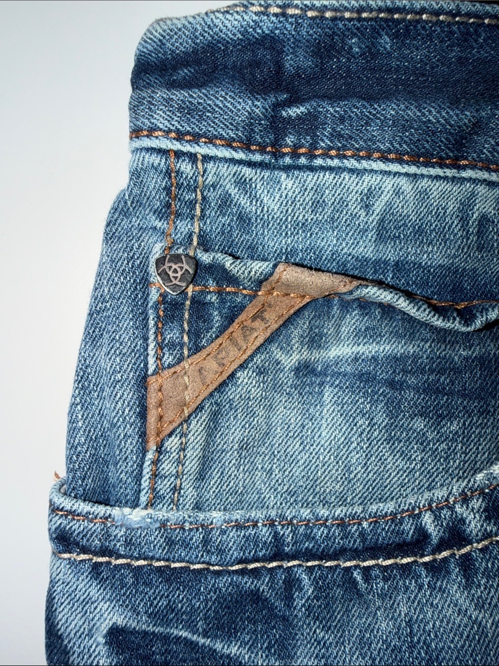 Ariat Straight Leg Men's Jeans Size 36x32 - Picture 4 of 7